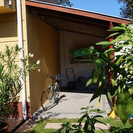 Akacia Apartment - Free Inside Parking, 2 Bedrooms, Garden, Next To Centre Budapest Luaran gambar