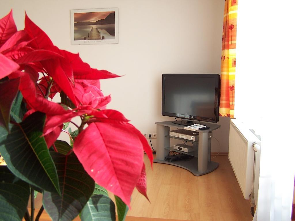 Akacia Apartment - Free Inside Parking, 2 Bedrooms, Garden, Next To Centre Budapest Bilik gambar